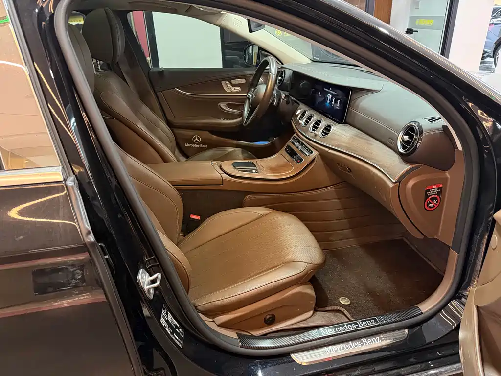 Mercedes-Benz E-Class 2023 E 300 L Luxury Model купить на сайте DeffCars