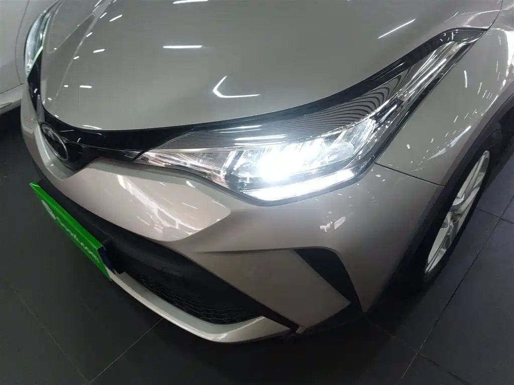 Toyota C-HR 2021 2.0L Comfort Edition купить на сайте DeffCars