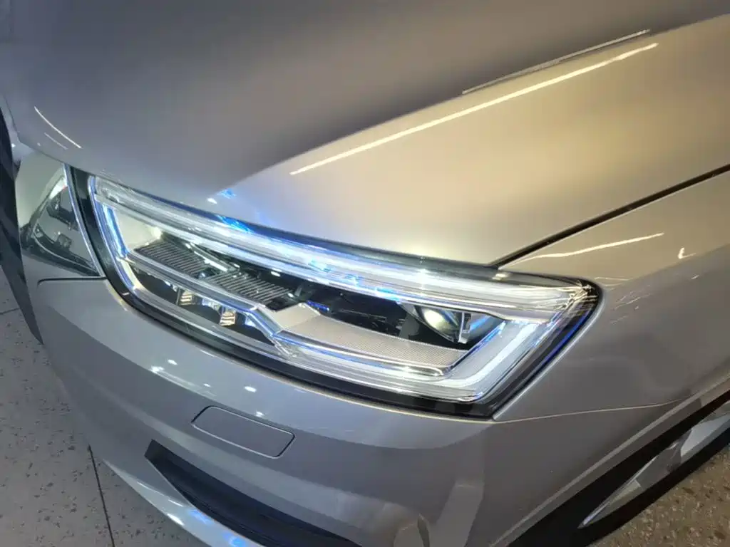 Audi Q3 2018 30th Anniversary Model 35 TFSI Fashion купить на сайте DeffCars