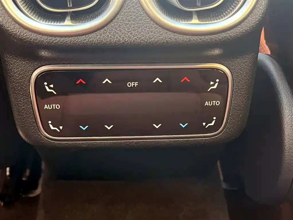 Mercedes-Benz GLC 2023 facelift GLC 300 L 4MATIC dynamic 5-seater купить на сайте DeffCars