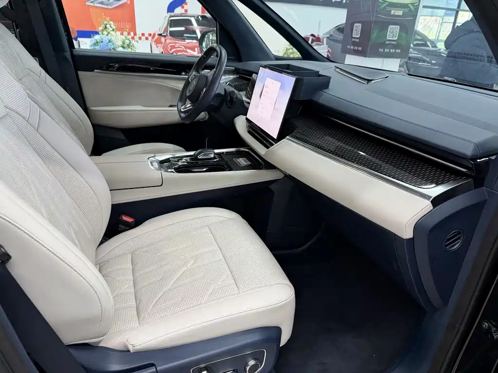 Jikrypton 009 2024 seven-seat aisle version four-wheel drive 108kWh купить на сайте DeffCars