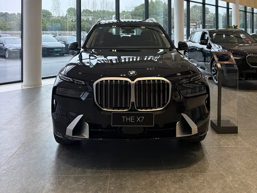 BMW X7 2024 xDrive40i Leading Luxury Package купить на сайте DeffCars