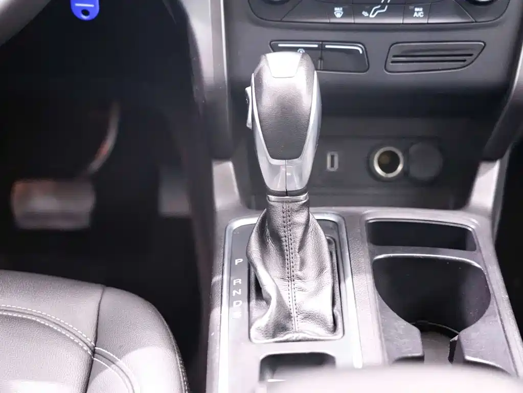 Escape 2019 EcoBoost 180 two-wheel drive platinum airfoil National VI купить на сайте DeffCars