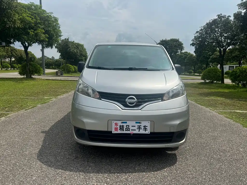Nissan NV200 2011 model 1.6L 232 seats elegant type купить на сайте DeffCars