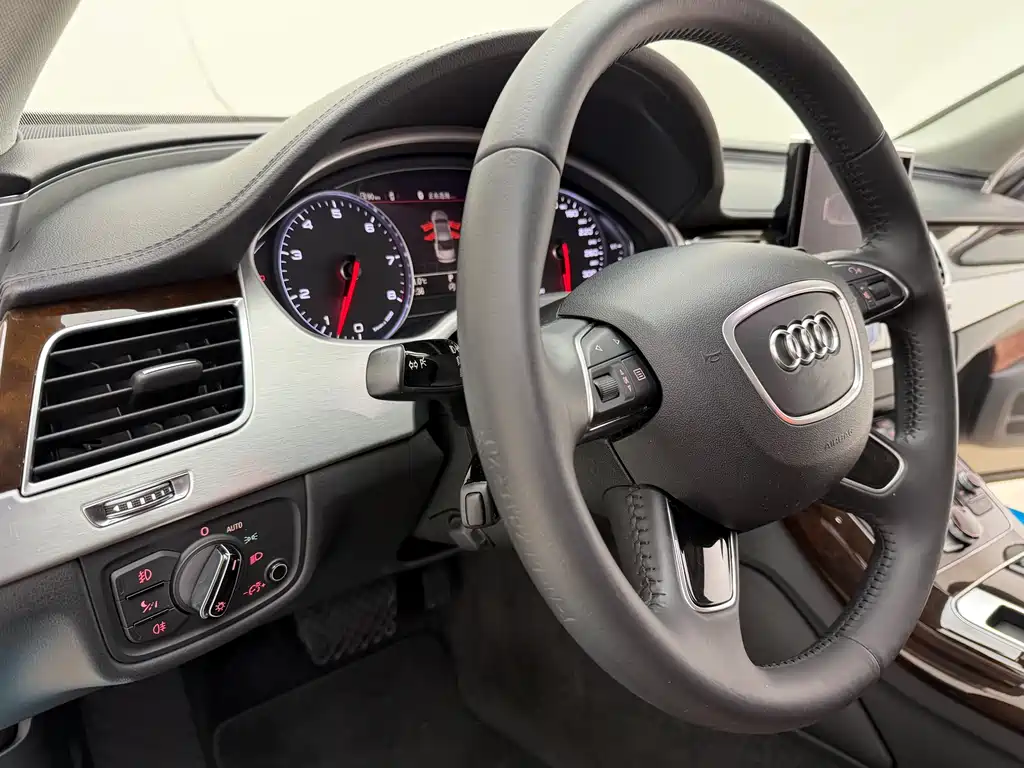 Audi A8 2013 A8L 45 TFSI quattro comfort type купить на сайте DeffCars