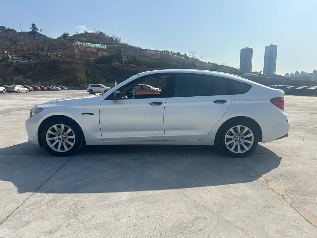 BMW 5 Series GT 2011 535i Elegant купить на сайте DeffCars