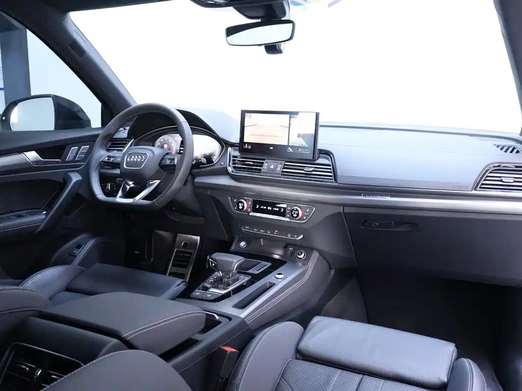 Audi Q5L 2023 45T luxury and dynamic model купить на сайте DeffCars