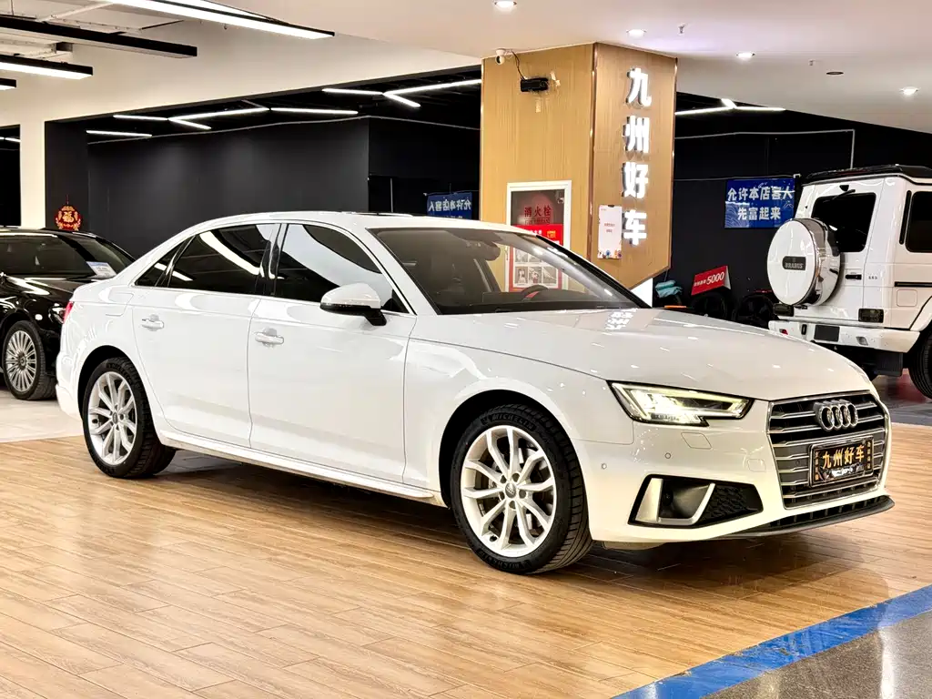 Audi A4L 2019 40 TFSI Fashion Type National VI купить на сайте DeffCars