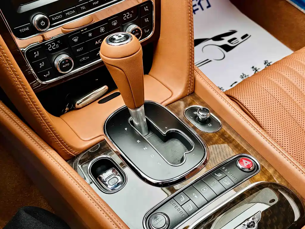 Flying Spur 2017 4.0T V8 Standard Edition купить на сайте DeffCars