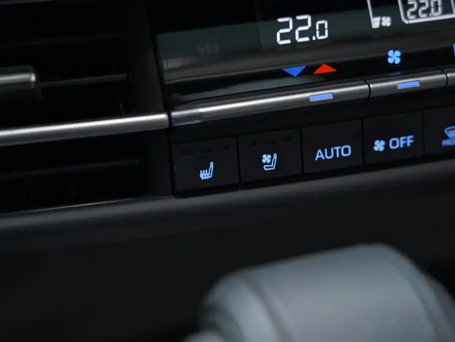 SIENNA 2021 2.5L Hybrid Premium Edition купить на сайте DeffCars