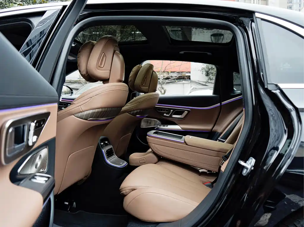 Mercedes-Benz E-Class 2024 E 300 L Premium Model купить на сайте DeffCars