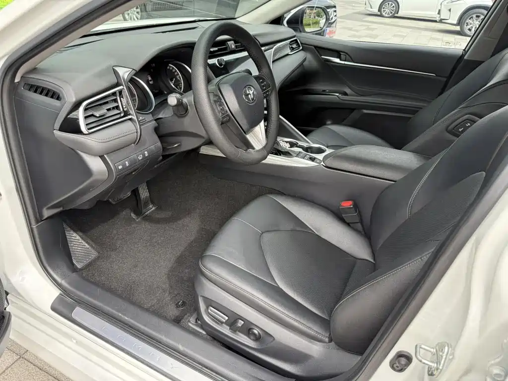 Camry 2019 facelift Shuangqing 2.5HG luxury version купить на сайте DeffCars