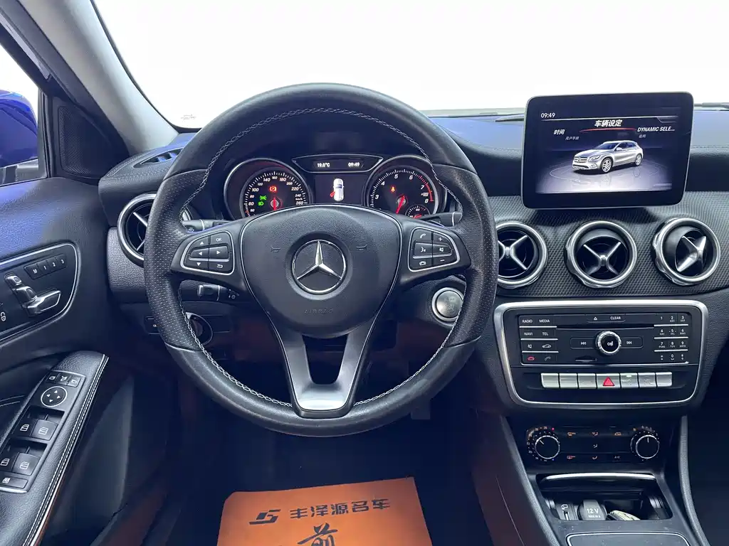 Mercedes-Benz GLA 2018 GLA 200 Fashion Model купить на сайте DeffCars