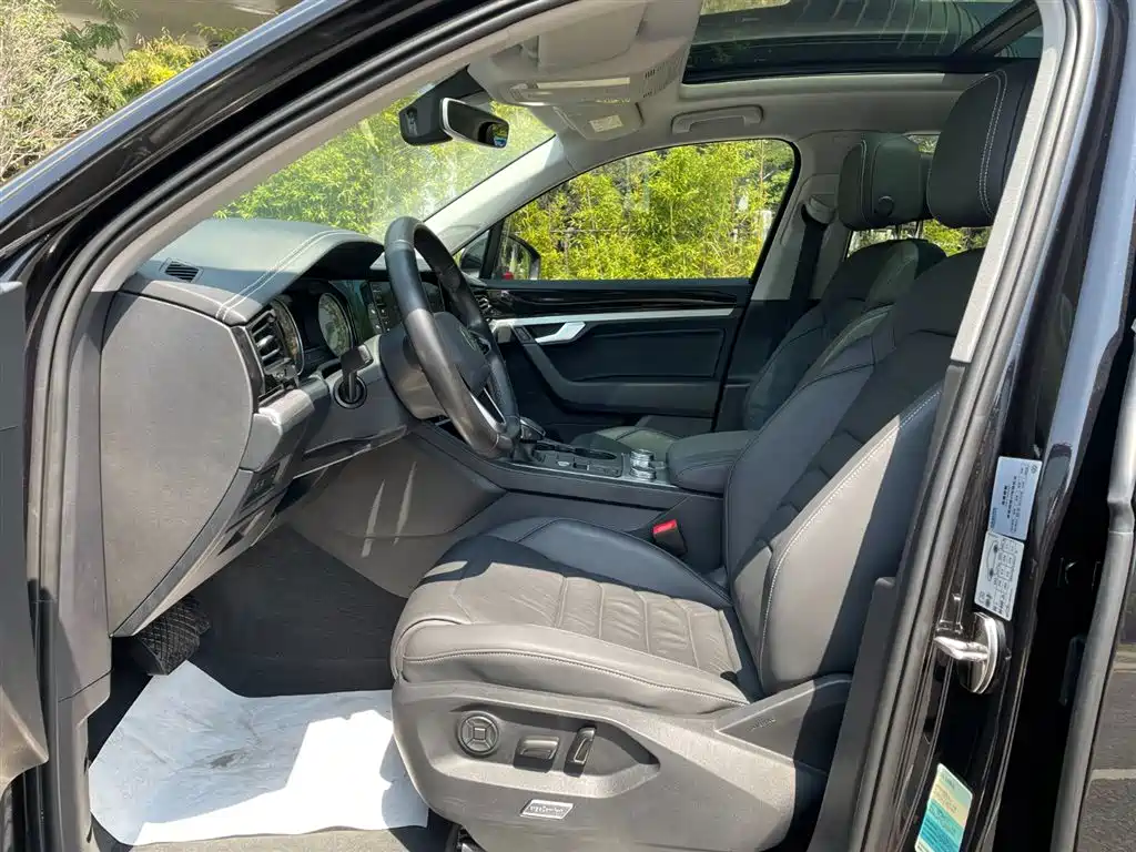 Touareg 2021 2.0TSI Pilot Special Edition купить на сайте DeffCars