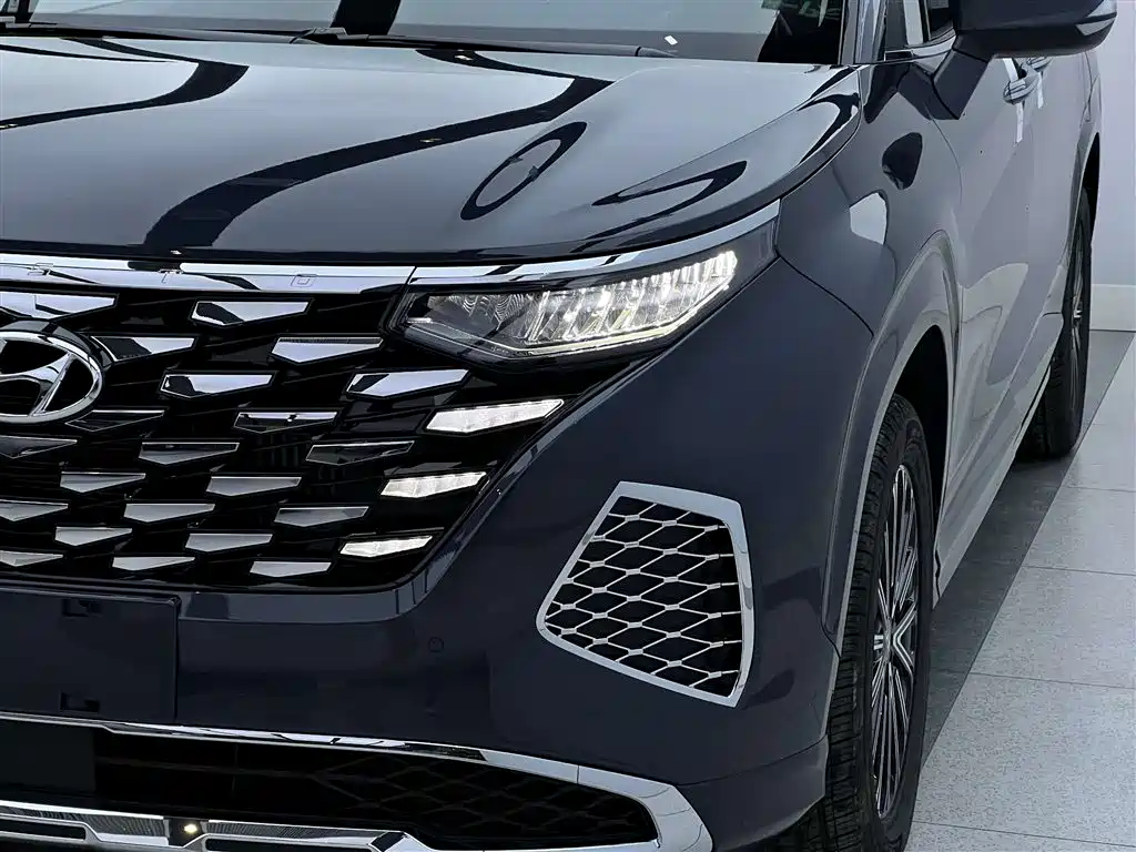 Kustu 2024 270TGDi LUX Premium Edition купить на сайте DeffCars