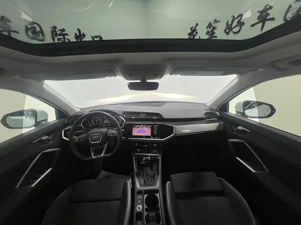 Audi Q3 2022 35 TFSI Fashionable and Dynamic купить на сайте DeffCars