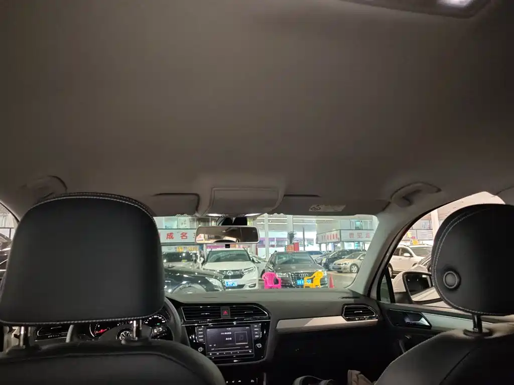 Tiguan L 2018 330TSI automatic two-wheel drive comfort version купить на сайте DeffCars