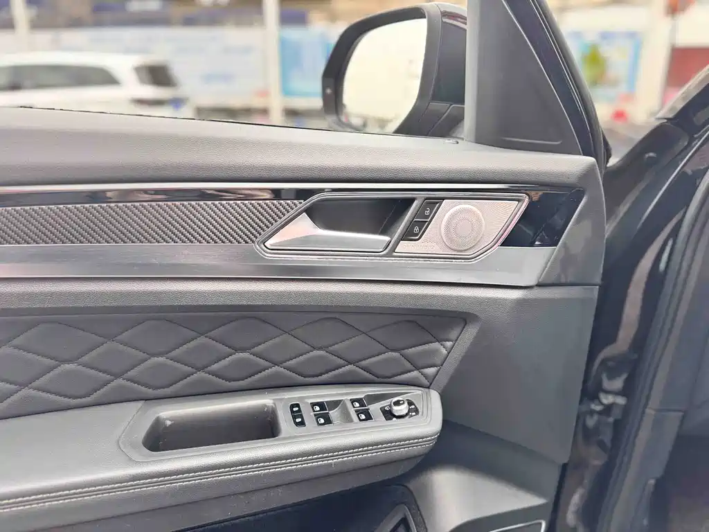 Touron 2019 Touron X 530 V6 four-wheel drive supreme flagship version купить на сайте DeffCars