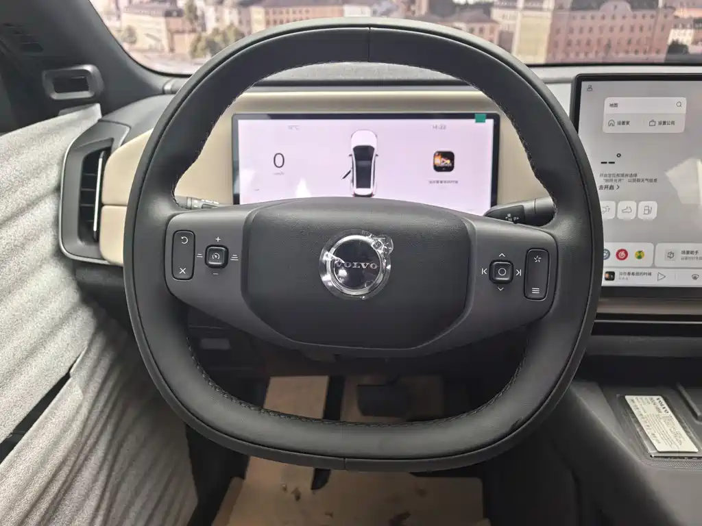 Volvo XC70 Plug-in Hybrid 2026 Four-wheel Drive Super Long Range Plus купить на сайте DeffCars