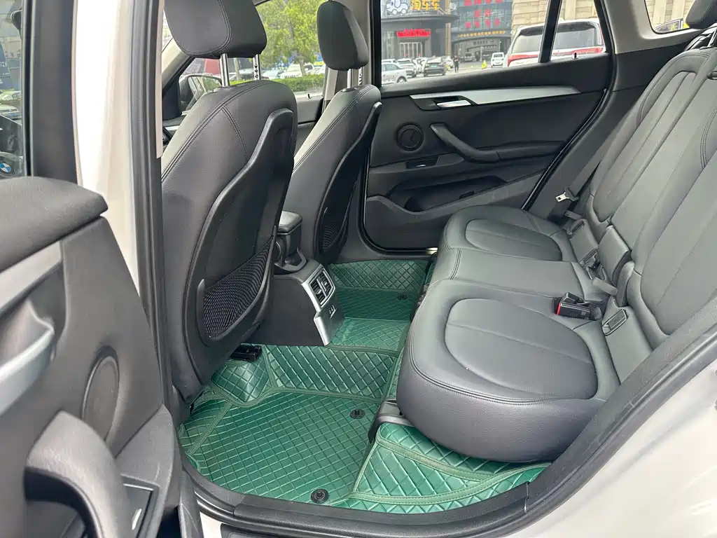 BMW X1 2019 sDrive20Li Leading Model купить на сайте DeffCars
