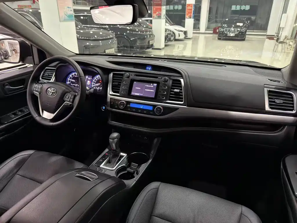 Highlander 2018 2.0T four-wheel drive luxury version, 7 seats, National VI купить на сайте DeffCars