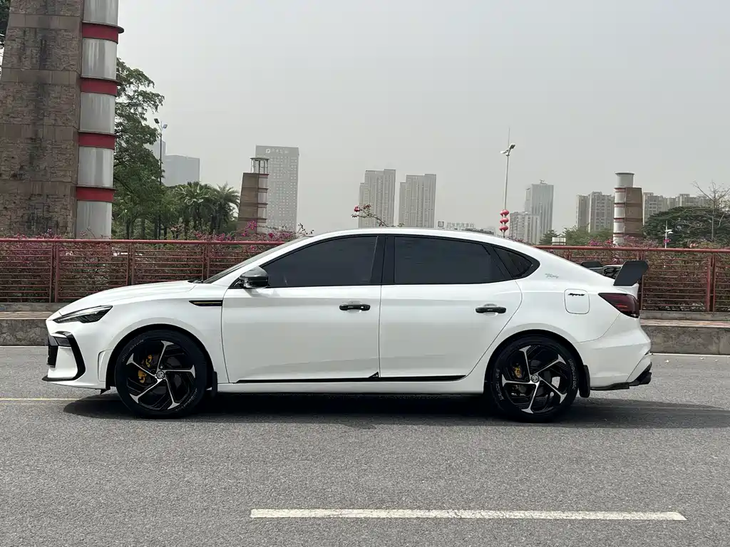 MG6 2021 Pro 1.5T Automatic Trophy Deluxe Edition купить на сайте DeffCars