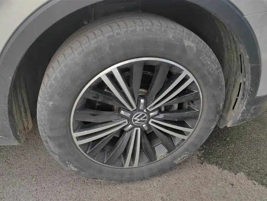 Tiguan L 2021 330TSI automatic two-wheel drive smart version купить на сайте DeffCars