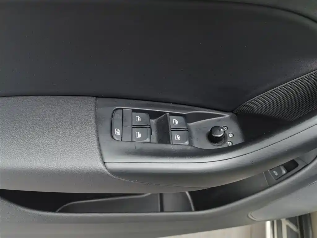 Audi Q3 2017 35 TFSI Fashion купить на сайте DeffCars