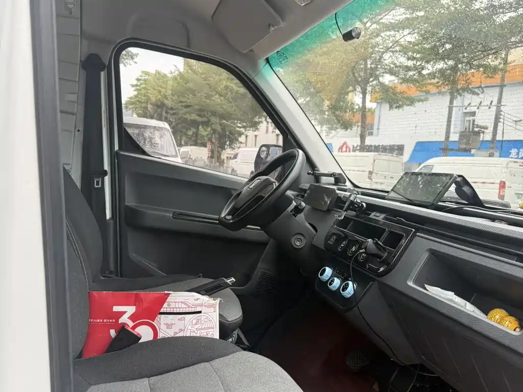 Long-range Xingxiang V 2022 Xingxiang V6E exclusive version long axis Ningde 41.86kWh купить на сайте DeffCars