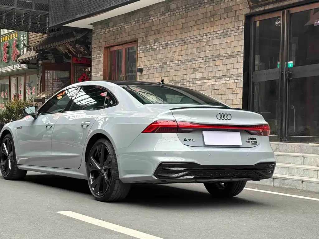 Audi A7L 2024 45 TFSI quattro RS package racing version купить на сайте DeffCars