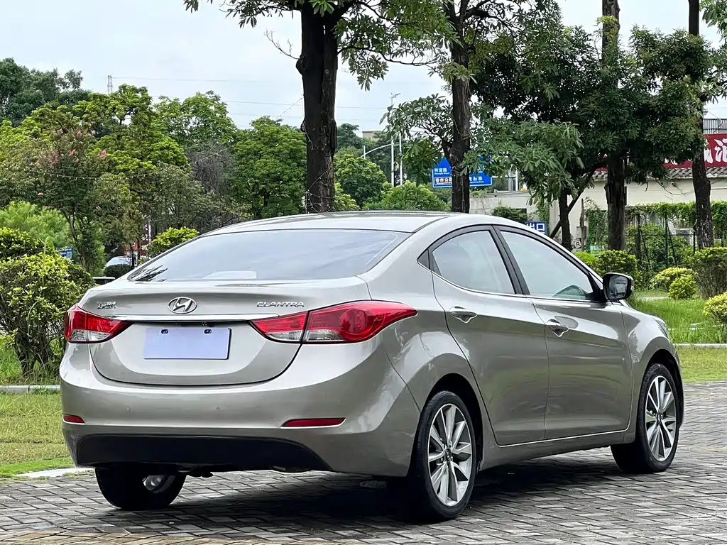Elantra 2016 1.6L automatic premium model купить на сайте DeffCars