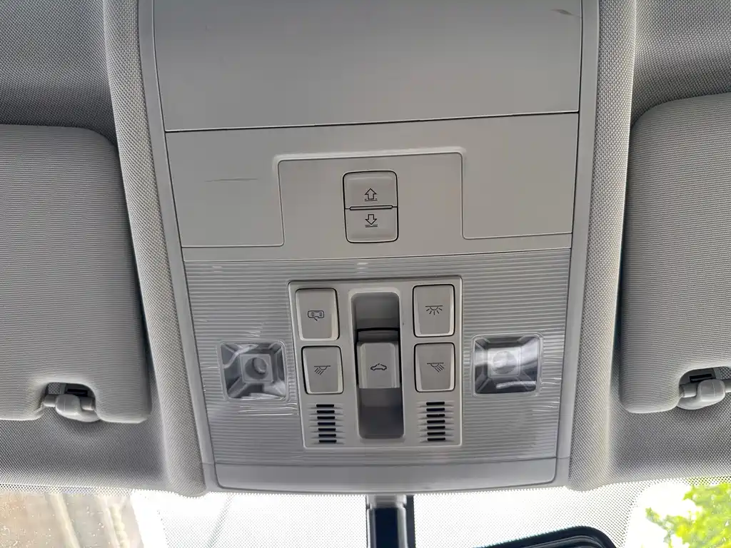 Tiguan L 2023 330TSI automatic two-wheel drive smart version купить на сайте DeffCars