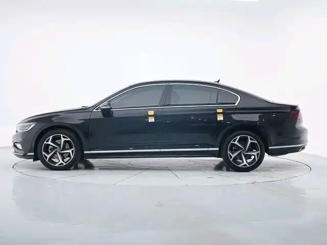 Magotan 2023 2 million commemorative edition 330TSI DSG leading model купить на сайте DeffCars