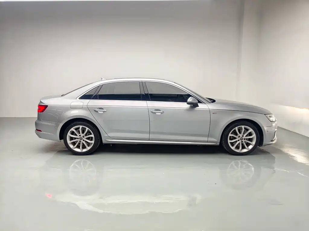 Audi A4L 2019 40 TFSI Fashion Type National V купить на сайте DeffCars