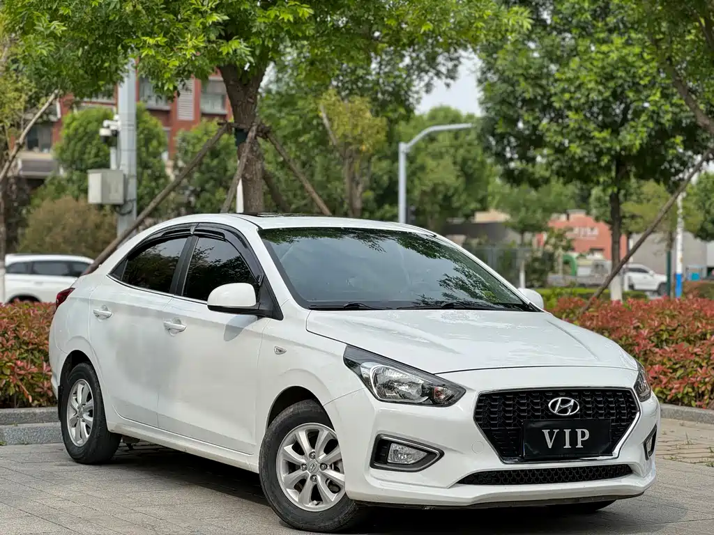 Reina 2017 1.4L automatic jump version, National VI купить на сайте DeffCars