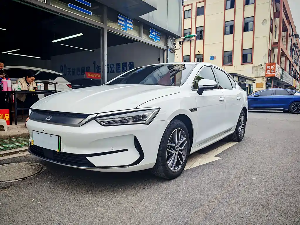 Qin PLUS 2024 Honor Edition EV 510KM Transcendence купить на сайте DeffCars
