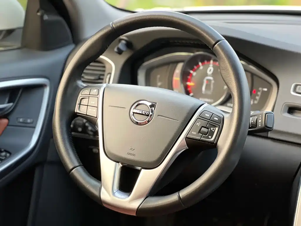 Volvo S60 2019 S60L facelift T5 Smart Elite Edition купить на сайте DeffCars