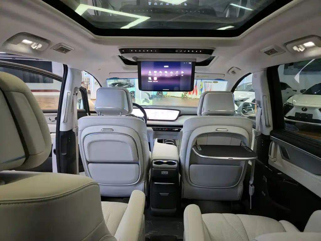 Buick GL8 New Energy 2024 Lu Zun Luxury Edition 7 seats купить на сайте DeffCars