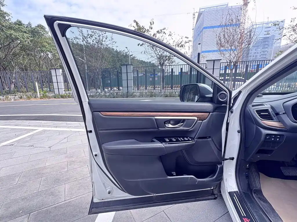 Honda CR-V 2021 240TURBO CVT two-wheel drive fashion version купить на сайте DeffCars