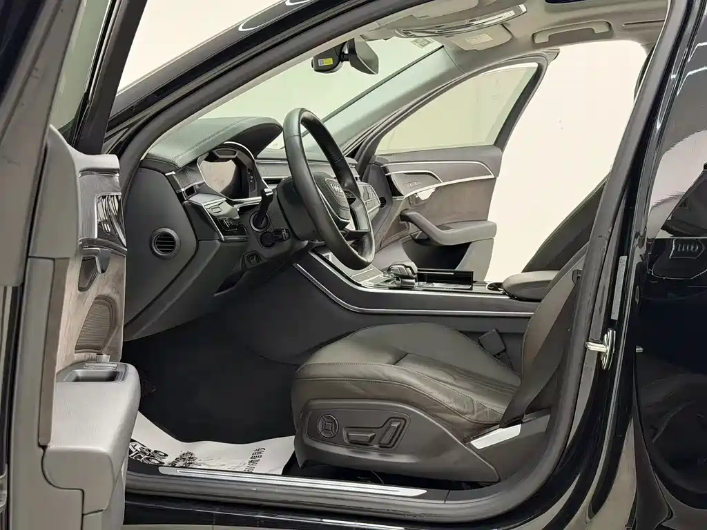 Audi A8 2018 A8L 55 TFSI quattro launch version exclusive model купить на сайте DeffCars