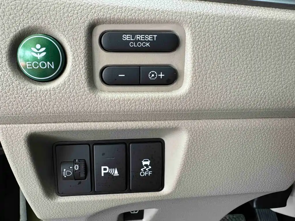 Jade 2016 1.8L automatic comfort elite version 5 seats купить на сайте DeffCars