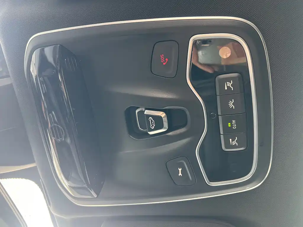 Lynk & Co 03 2022 1.5TD DCT Pro купить на сайте DeffCars