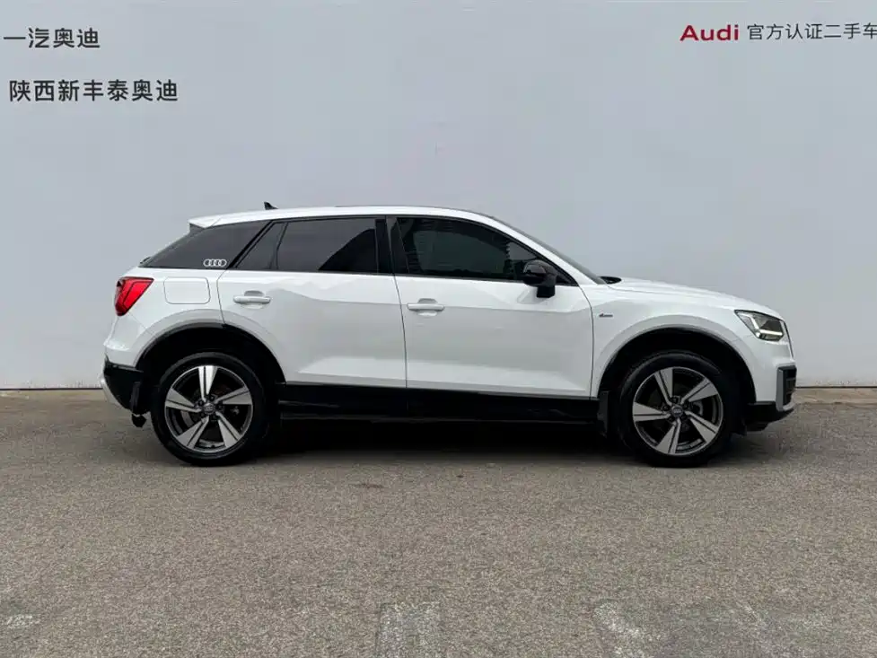 Audi Q2L 2020 35 TFSI fashionable and dynamic купить на сайте DeffCars