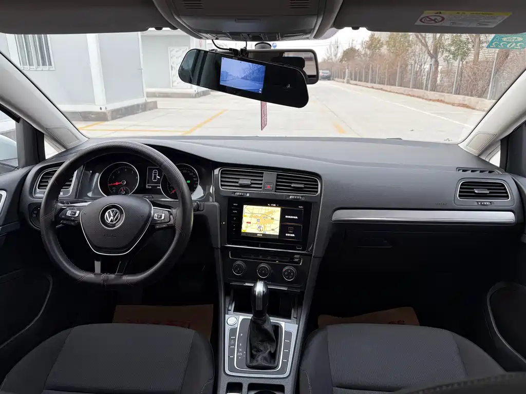 Golf 2020 Beloved Edition 200TSI DSG Comfort Type купить на сайте DeffCars