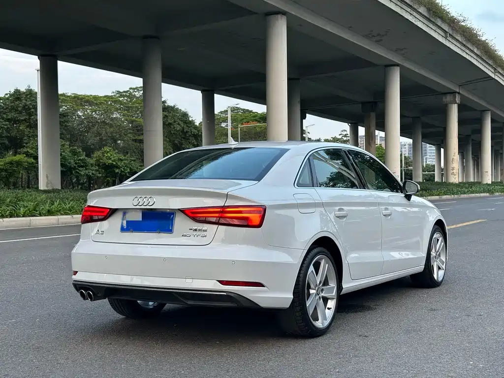 Audi A3 2018 30th Anniversary Limousine 40 TFSI Fashion Model купить на сайте DeffCars