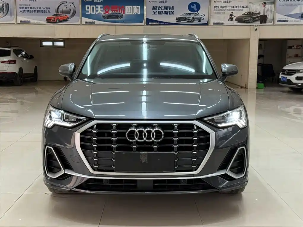 Audi Q3 2023 35 TFSI Fashionable and Dynamic (1.4T) купить на сайте DeffCars