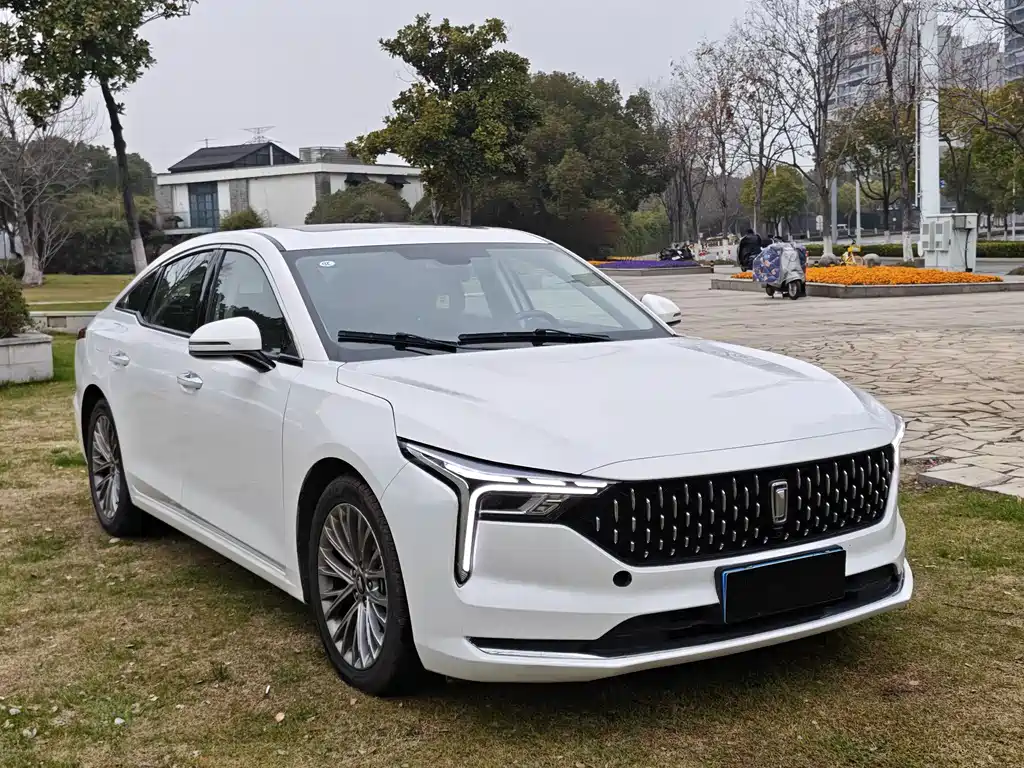Pentium B70 2023 third generation 1.5T automatic enjoyment type 70th anniversary commemorative edition купить на сайте DeffCars