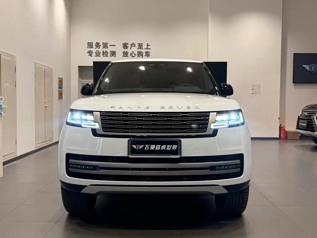 Range Rover 2025 3.0 L6 400PS Extended Edition купить на сайте DeffCars