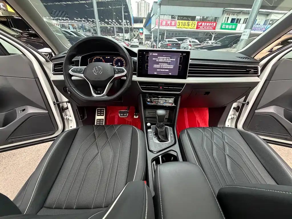 Tiguan L 2024 330TSI automatic two-wheel drive R-Line version купить на сайте DeffCars