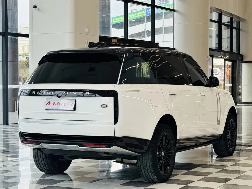 Range Rover 2023 3.0 L6 400PS Genesis Extended Edition купить на сайте DeffCars